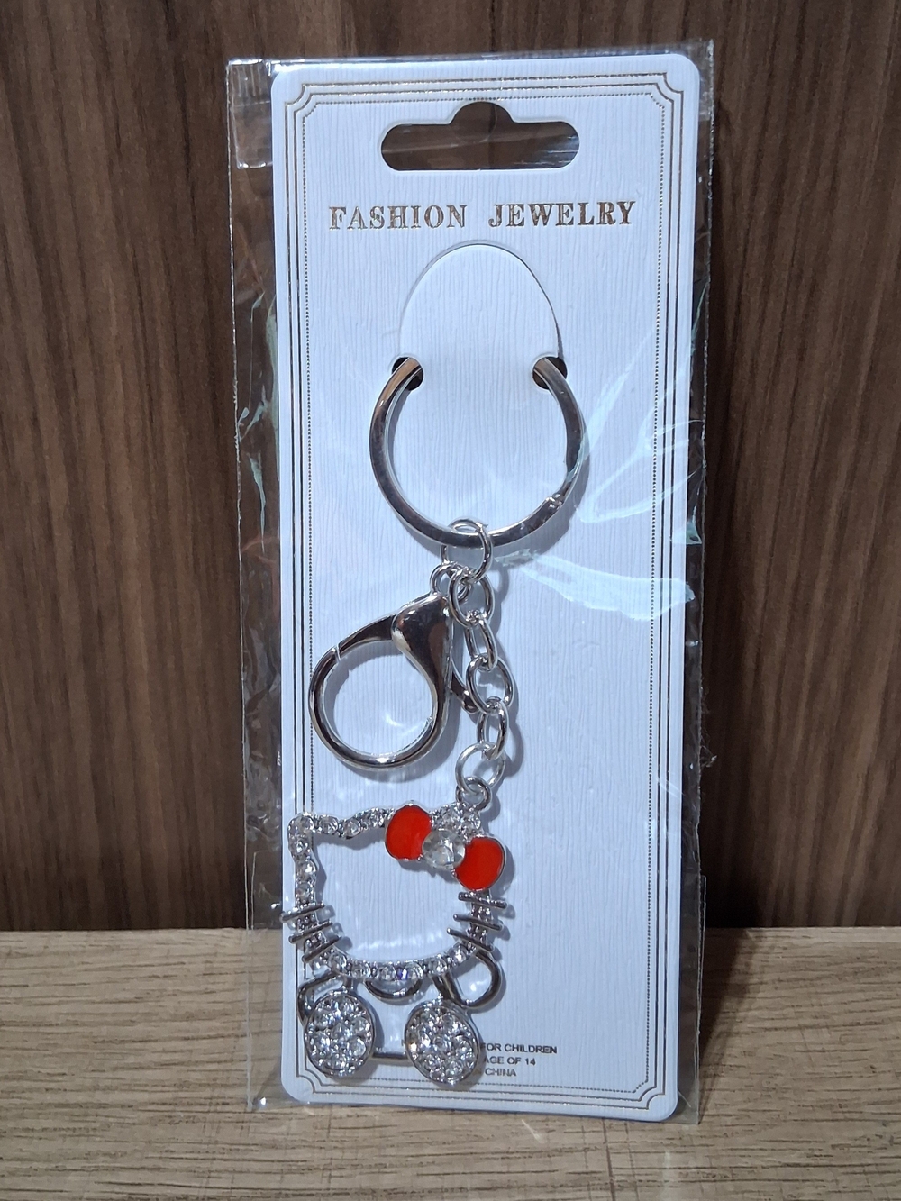 Fashion Jewelry Silver Hello Kitty Key & Card Holder with Red Accents